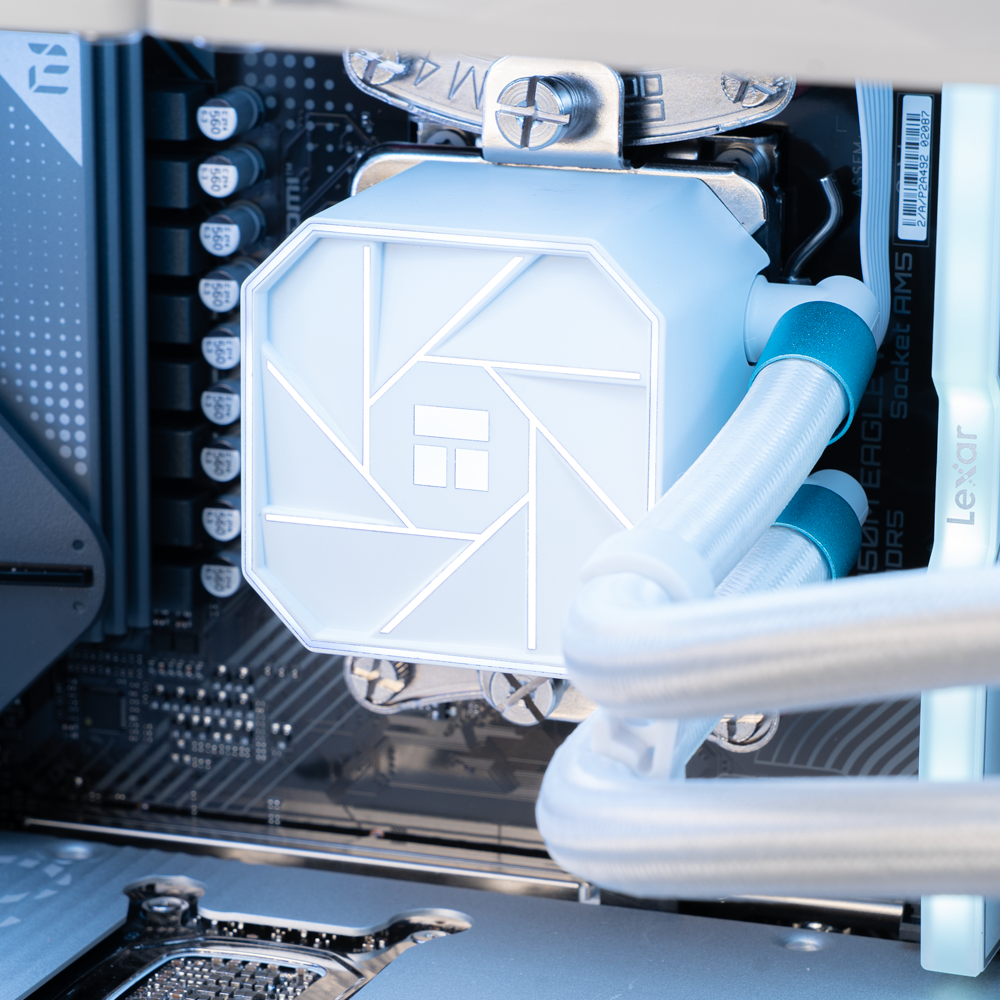 Special : Level 6 X3D Gaming (NIMBUS) / Ryzen 7 9800X3D + GeForce RTX 5070