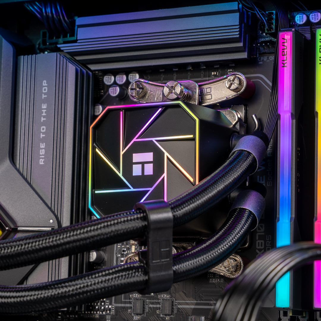 Ultimate : AMD X3D 2 / Ryzen 7 7800X3D + GeForce RTX 5090
