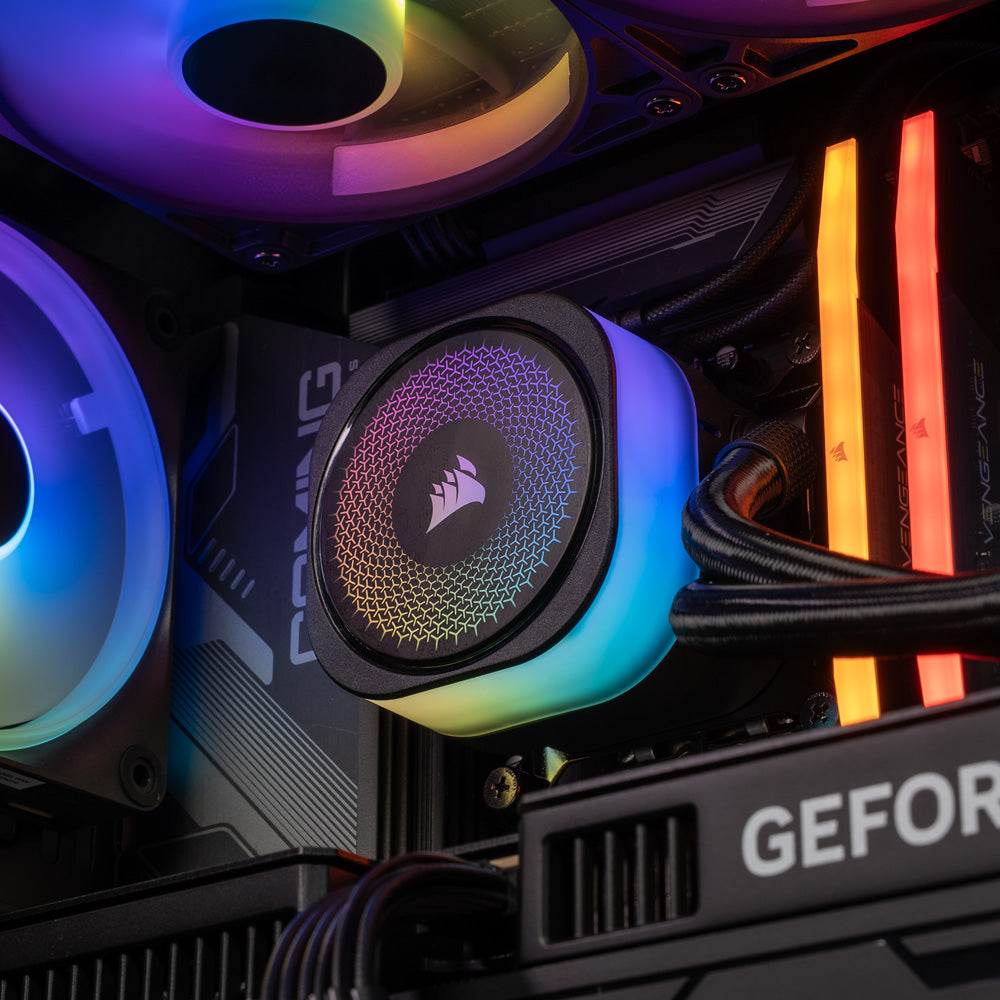 iCUE : Level 7X AMD / Ryzen 7 7800X3D + GeForce RTX 5070 Ti