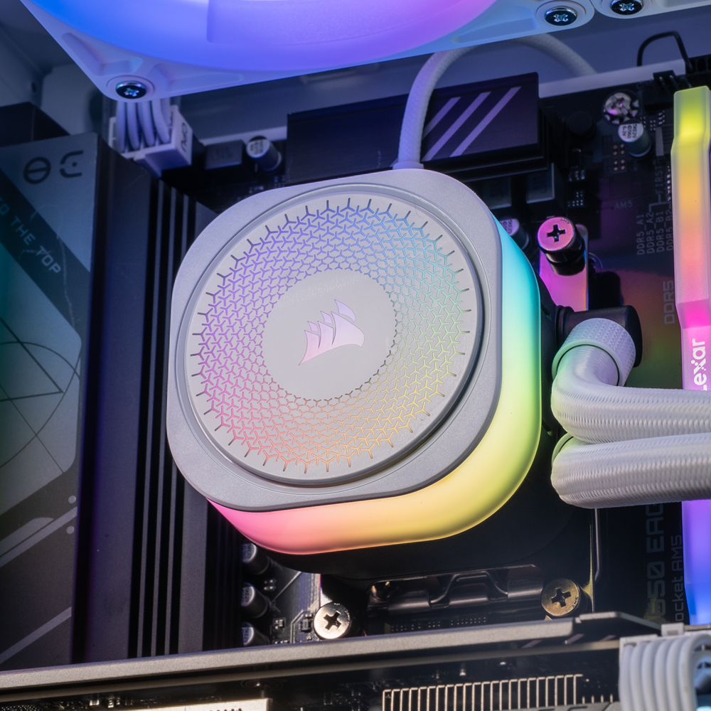 SPECIAL iCUE : Level 7X AMD / Ryzen 7 7800X3D + GeForce RTX 5070 Ti