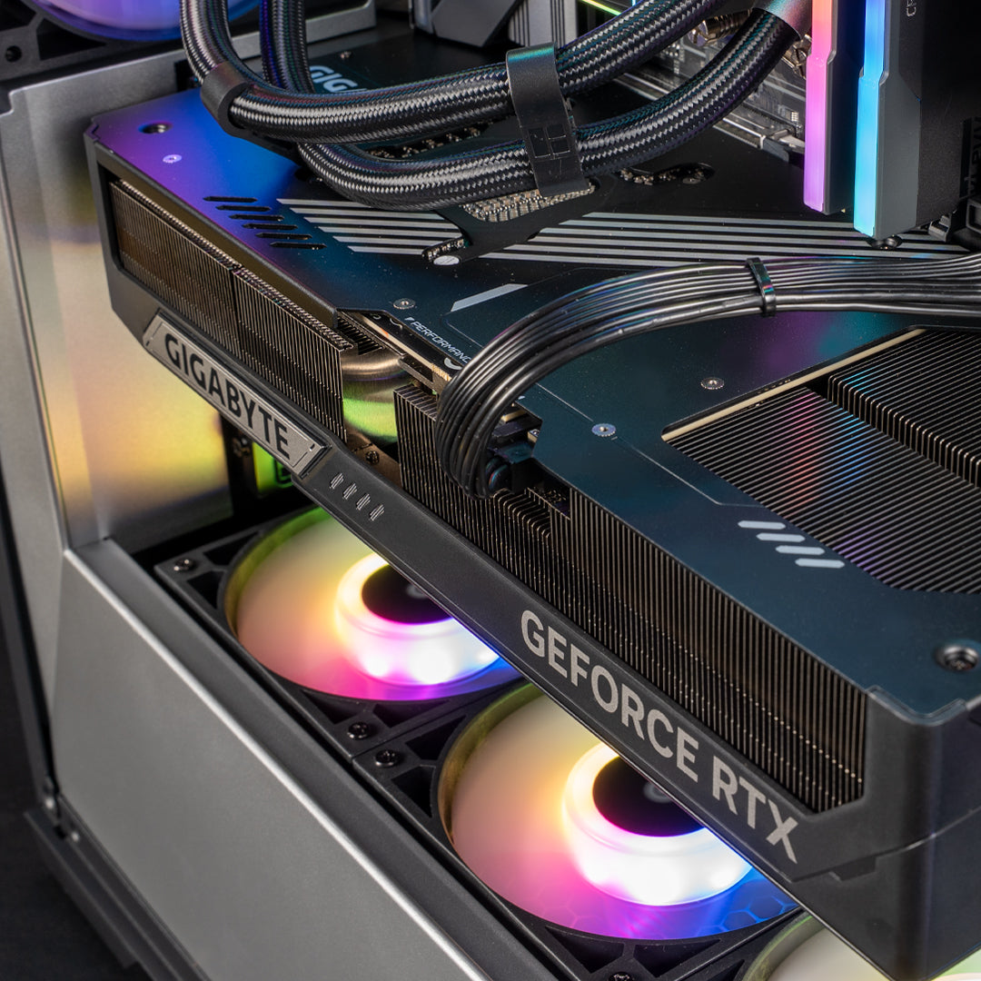 Ultimate : AMD X3D 2 / Ryzen 7 7800X3D + GeForce RTX 5090