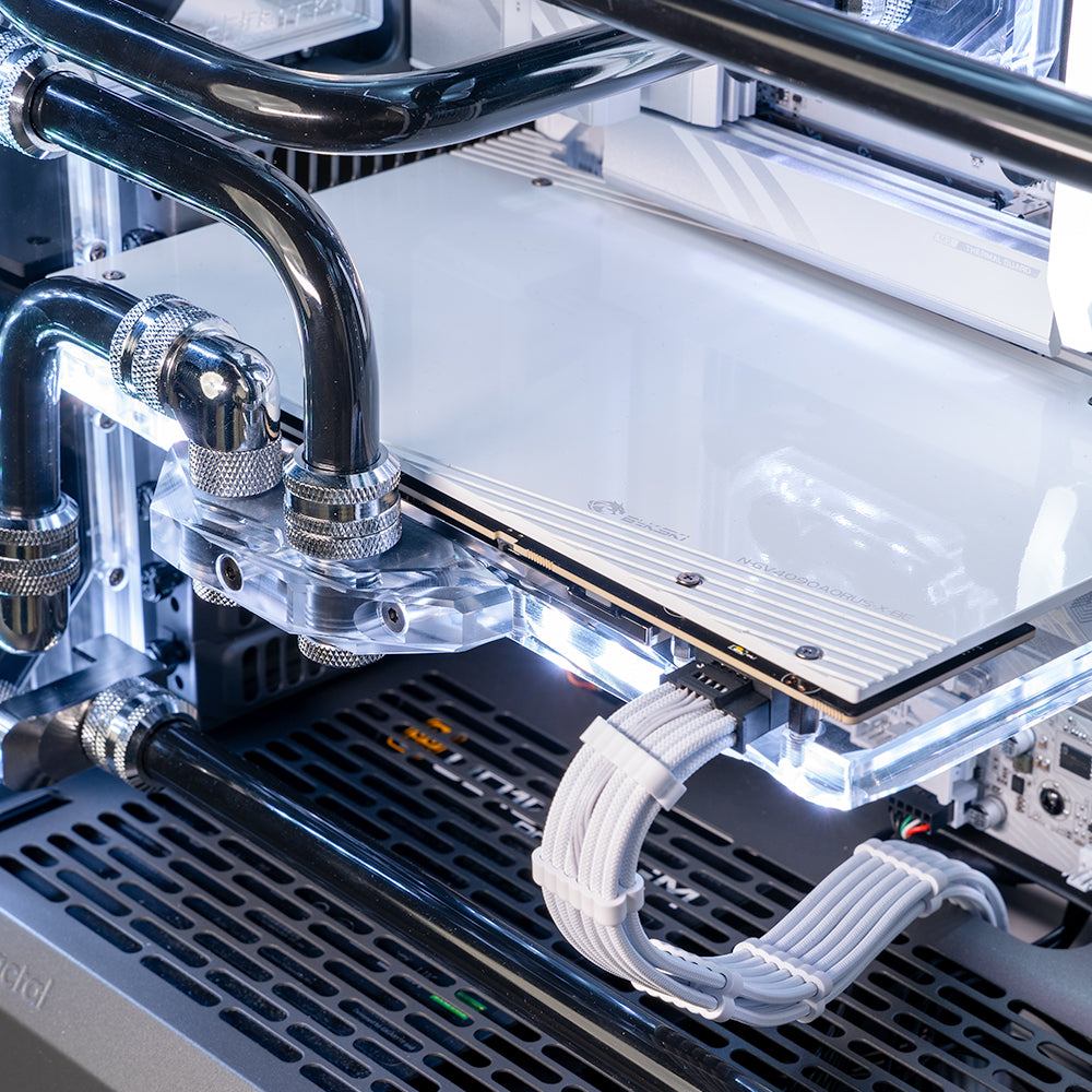 Artisan 09 : White Zen XL / Ultra 9 285K + GeForce RTX 5080