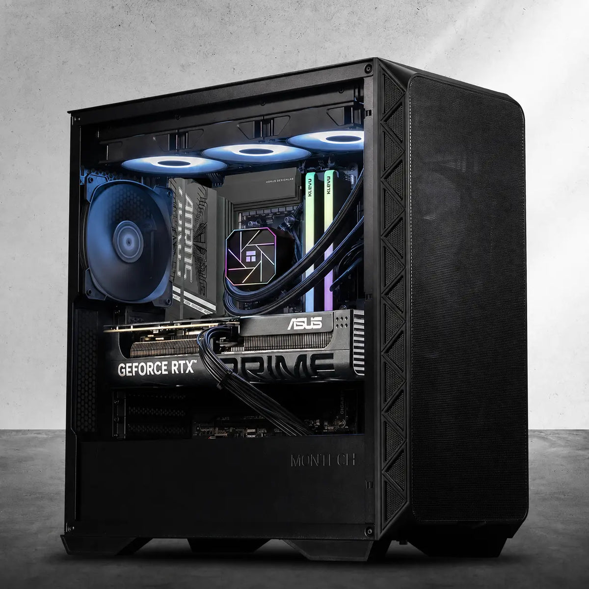 Focus Supreme : AMD L9  / Ryzen 9 9900X + GeForce RTX 5080