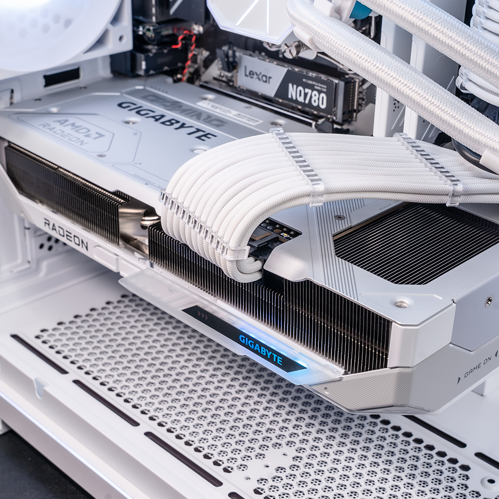 Special AMD Combo : Level 7X / Ryzen 7 7700 + Radeon RX 9070 XT