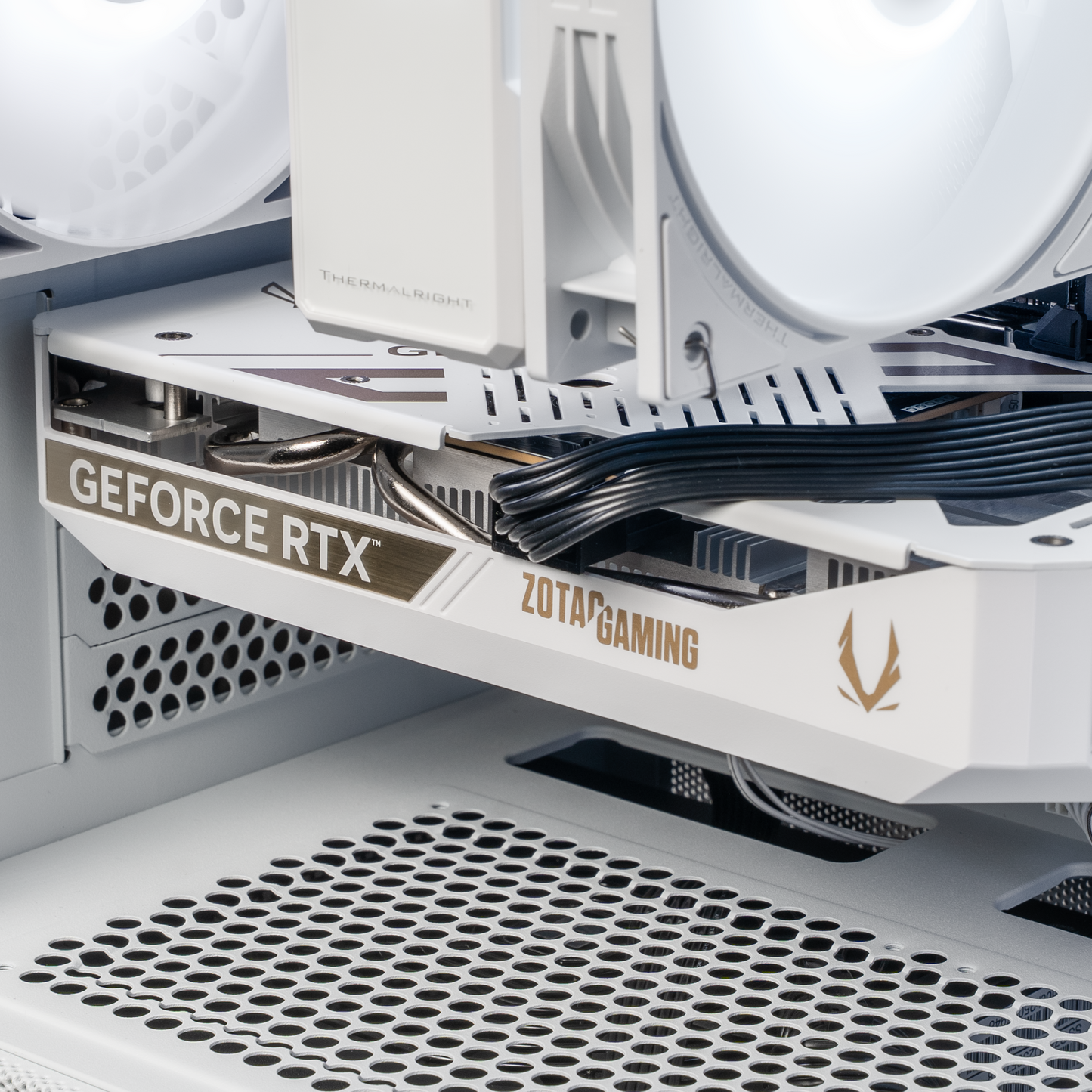 NZXT H3 Special 1 - White : L3X AMD / Ryzen 5 7500F + RTX 5060 Ti