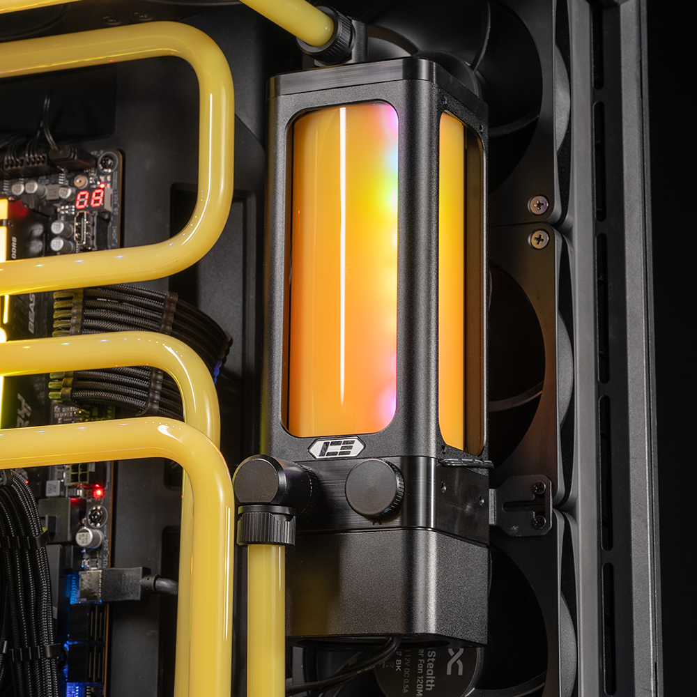 Artisan 13 : Fishtank / Ryzen 9 9950X3D + GeForce RTX 5090