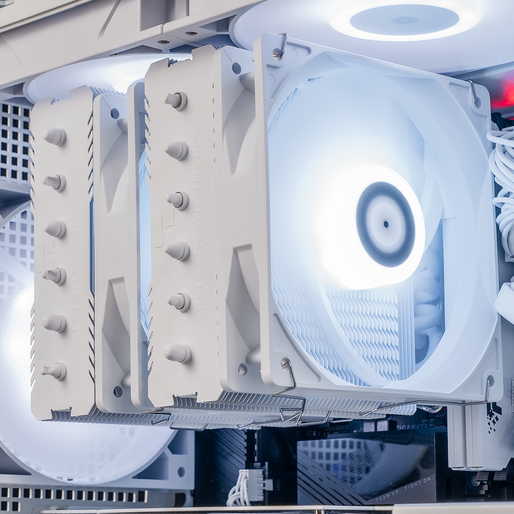 White Lunchbox : X3D Extreme / Ryzen 9 9950X3D + GeForce RTX 5080