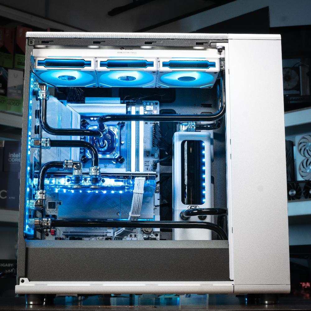 Artisan 09 : White Zen XL / Ultra 9 285K +  GeForce RTX 5090