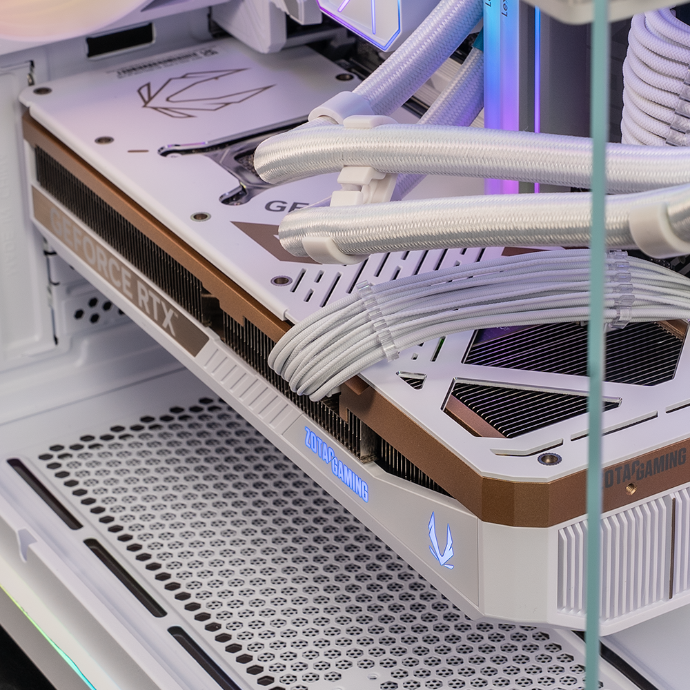 White Lunchbox : L7 X3D Gaming / Ryzen 7 9800X3D + GeForce RTX 5070 Ti